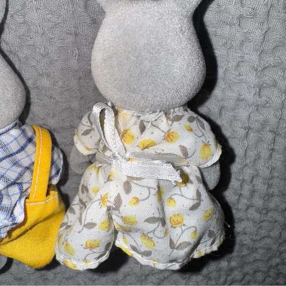 Calico Critters Bunnies - Picture 7 of 10